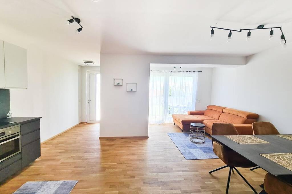Family Suite Mörbisch am See Exterior foto